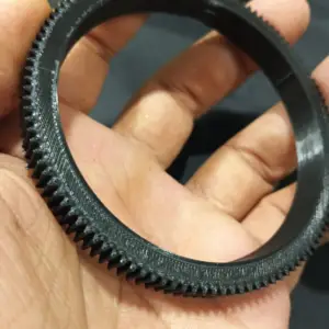 Modelagem 3D e Adaptação de engrenagem de foco